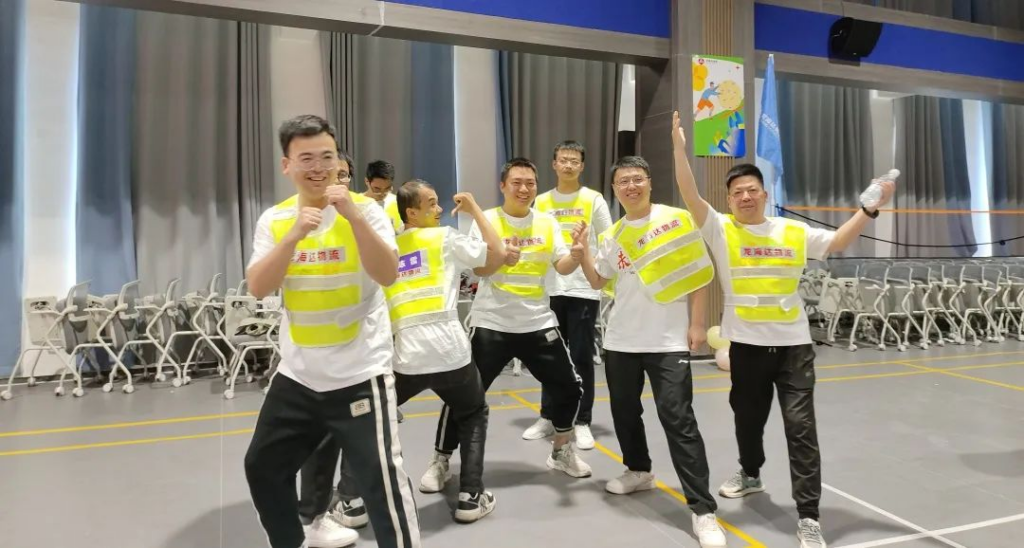 趣味运动结伴同行 | k8凯发物流趣味运动会