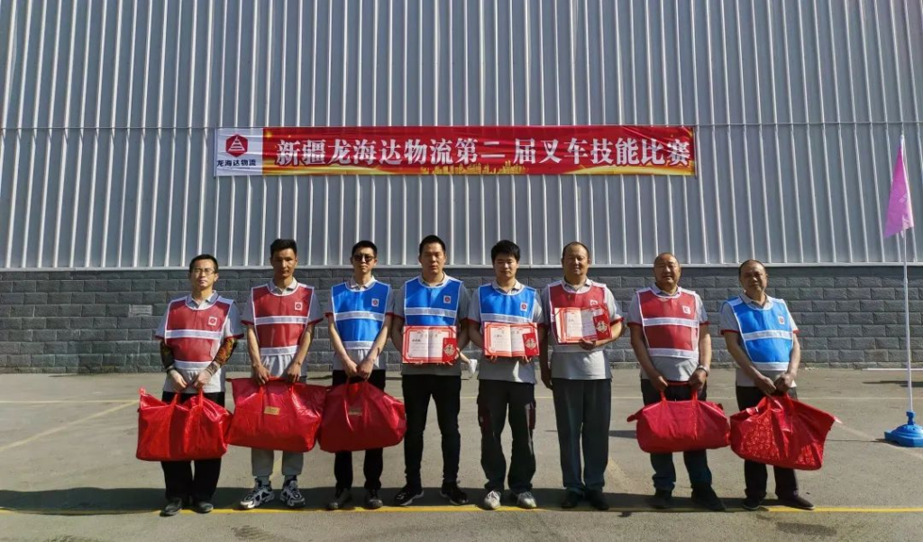 叉车“大比拼”,“老司机”来炫个技！